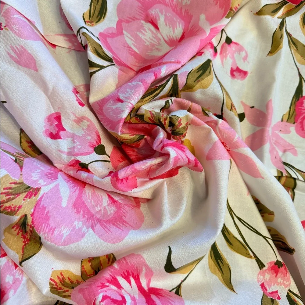 5 yards of Floral beautiful pink rose Rayon Fabric. - Picture 3 of 3